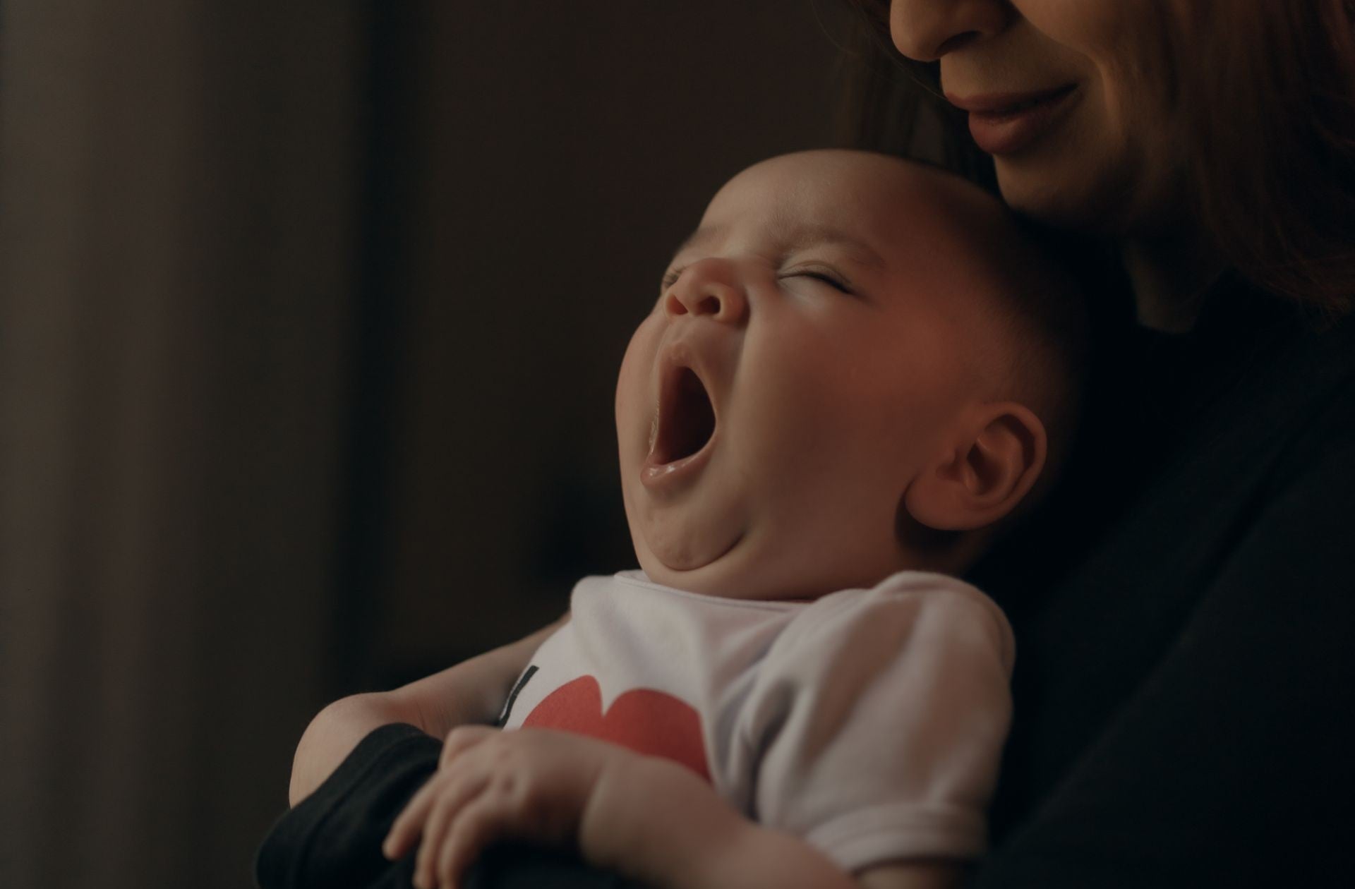 Overtired vs Undertired Baby: How to Tell the Difference at Nap Time