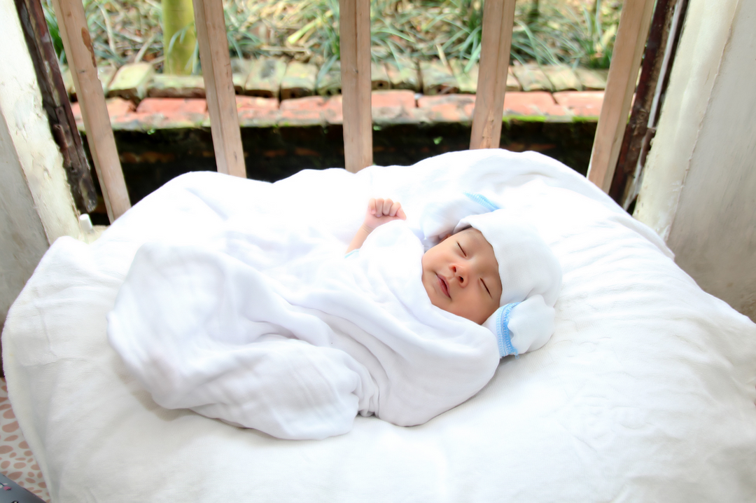 What Is the Best Fabric for Baby Sleepwear?