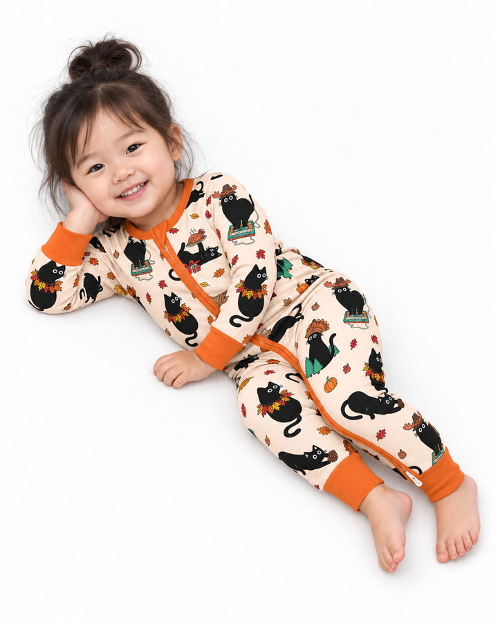 Cozy Cat On Thanksgiving Bamboo Convertible Zippy