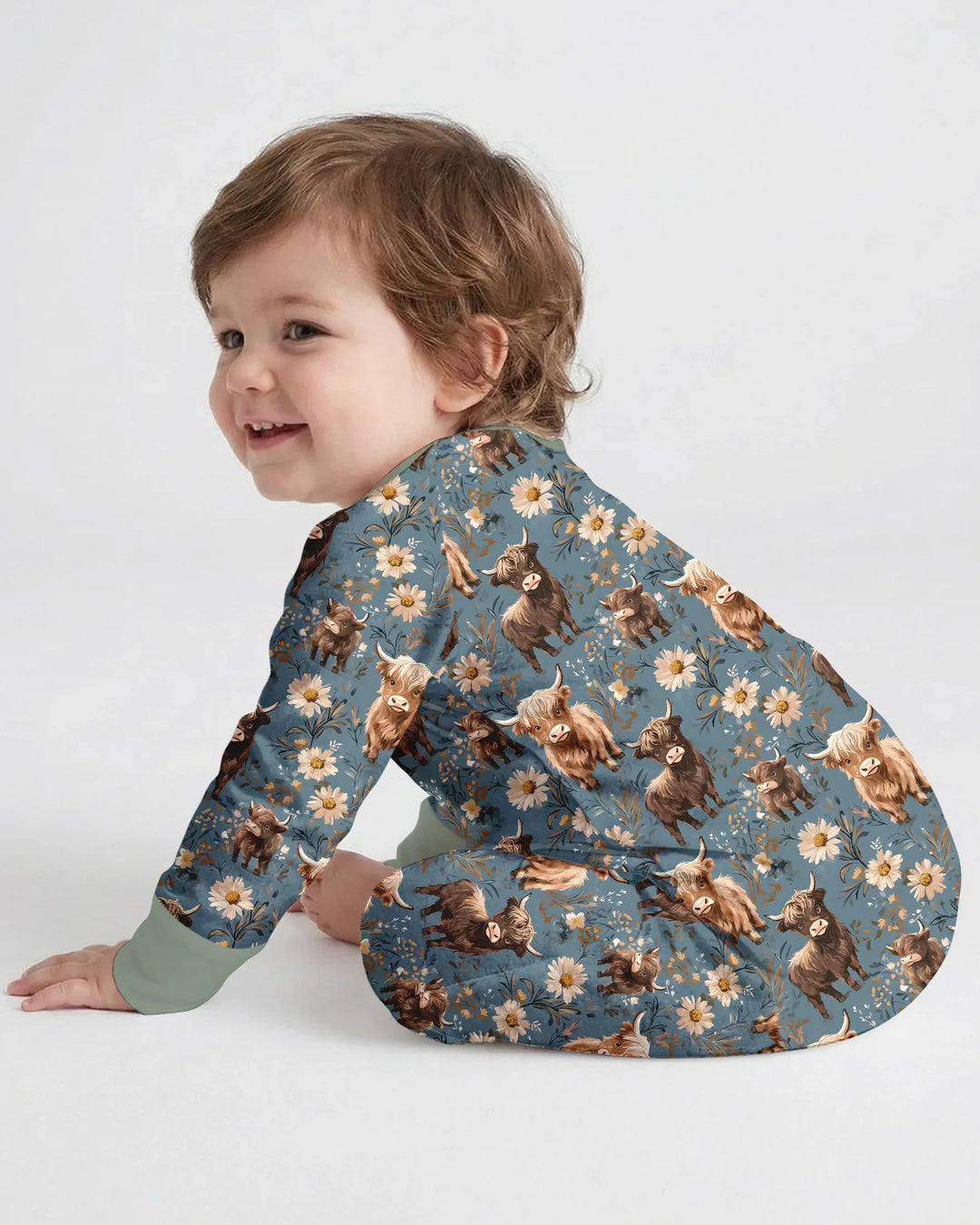 Majestic Highland Cows Family Matching Bamboo Convertible Zippy