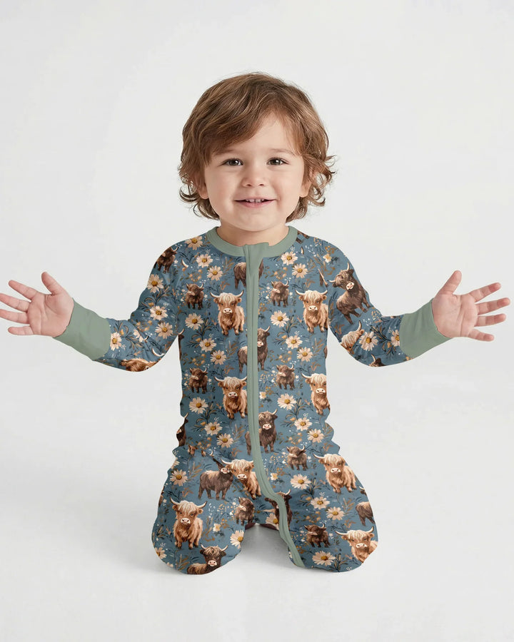 Majestic Highland Cows Family Matching Bamboo Convertible Zippy