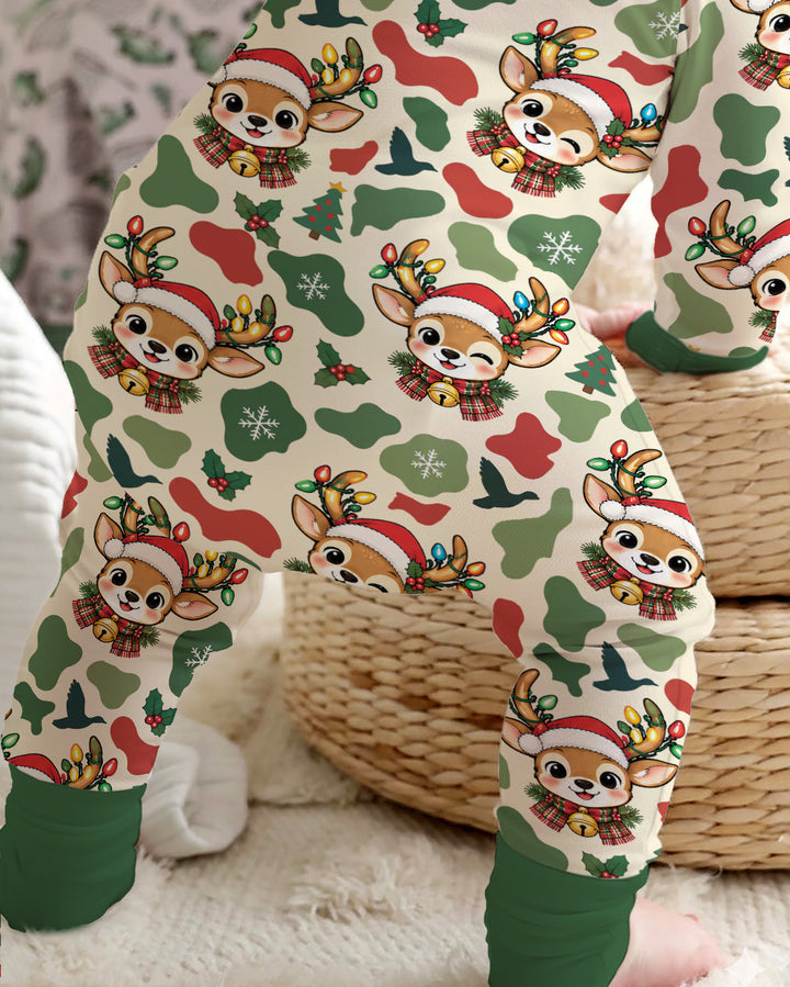 Christmas Deer Hunting Camo Bamboo Convertible Zippy