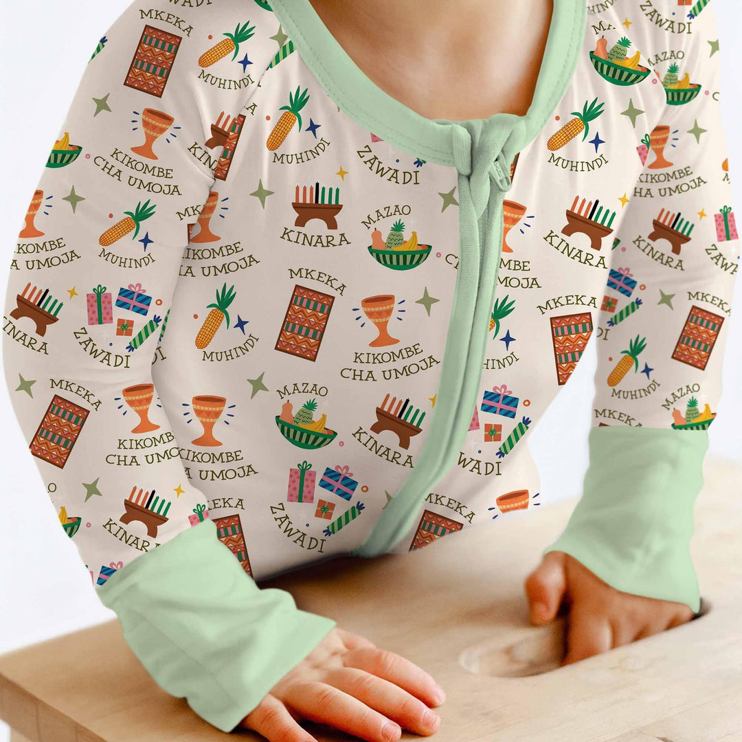 Kwanzaa Spirit Bamboo Convertible Zippy