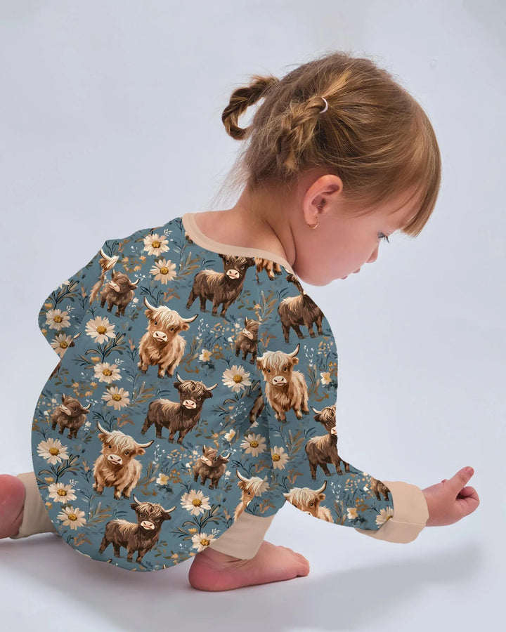 Majestic Highland Cows Family Matching Bamboo Convertible Zippy