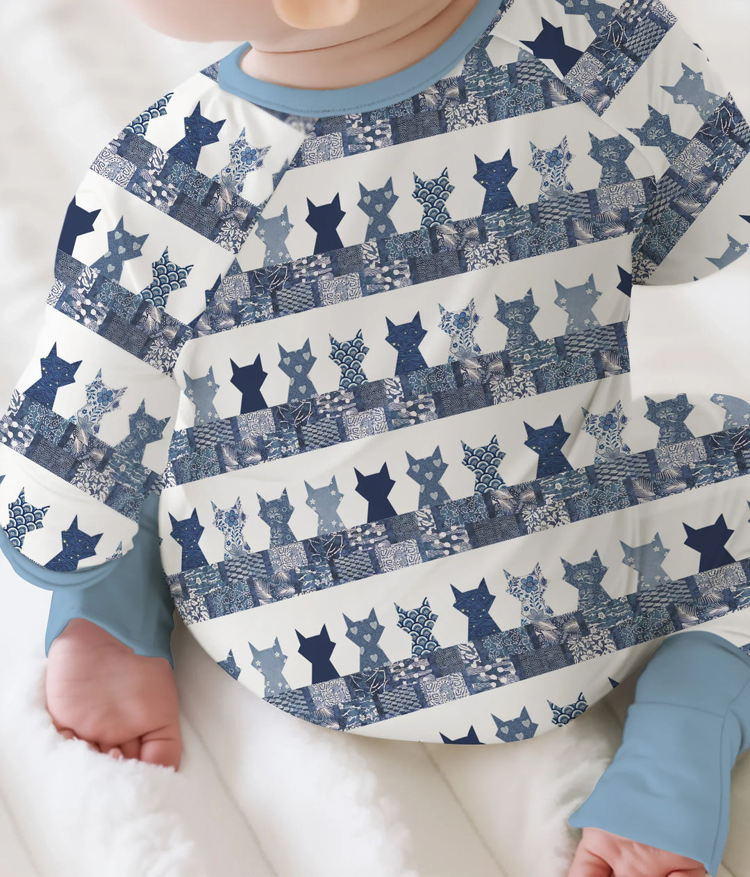 Midnight Feline Bamboo Convertible Zippy