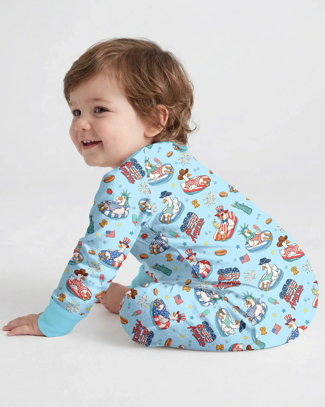 250 America Patriotic Goose Family Matching Bamboo Convertible Zippy