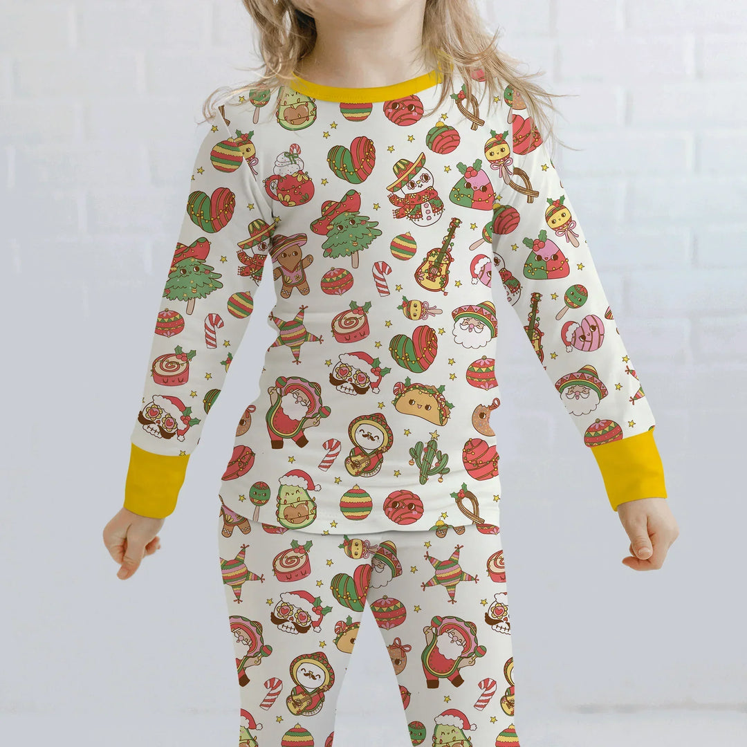 La Fiesta de Navidad Two Piece Long Sleeve Pajama Set , La Fiesta de Navidad Two Piece Long Sleeve Pajama Set - 12-18M / Green