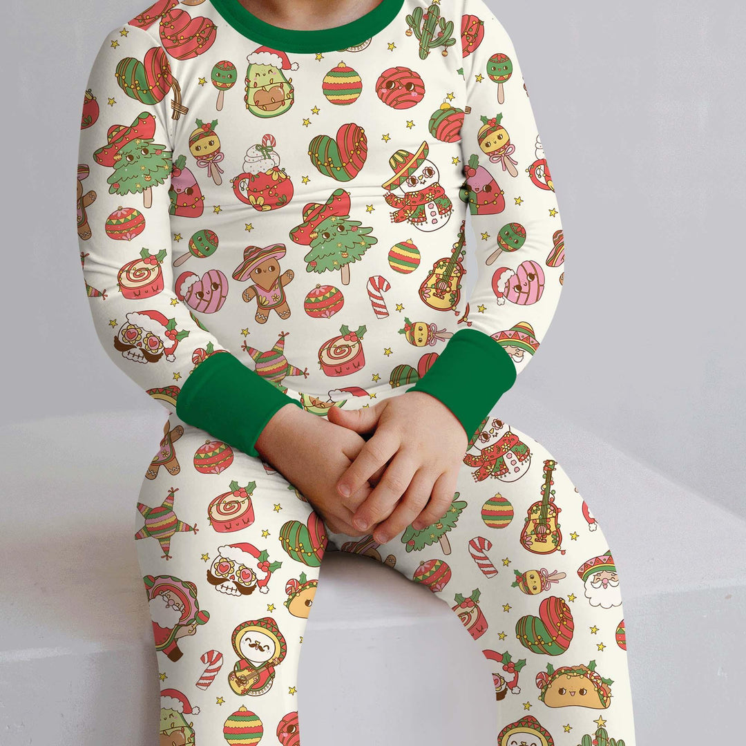 La Fiesta de Navidad Two Piece Long Sleeve Pajama Set , La Fiesta de Navidad Two Piece Long Sleeve Pajama Set - 12-18M / Green