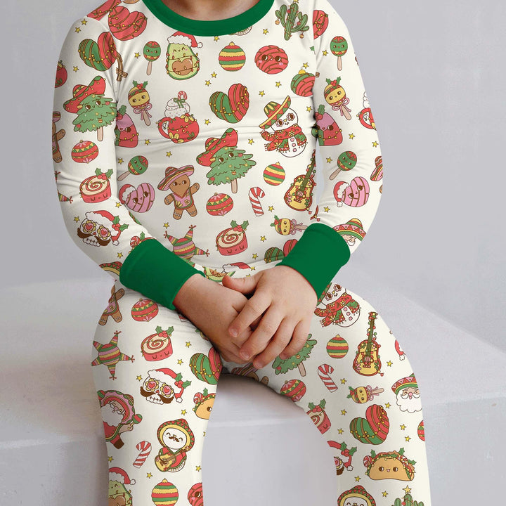 La Fiesta de Navidad Two Piece Long Sleeve Pajama Set , La Fiesta de Navidad Two Piece Long Sleeve Pajama Set - 12-18M / Green