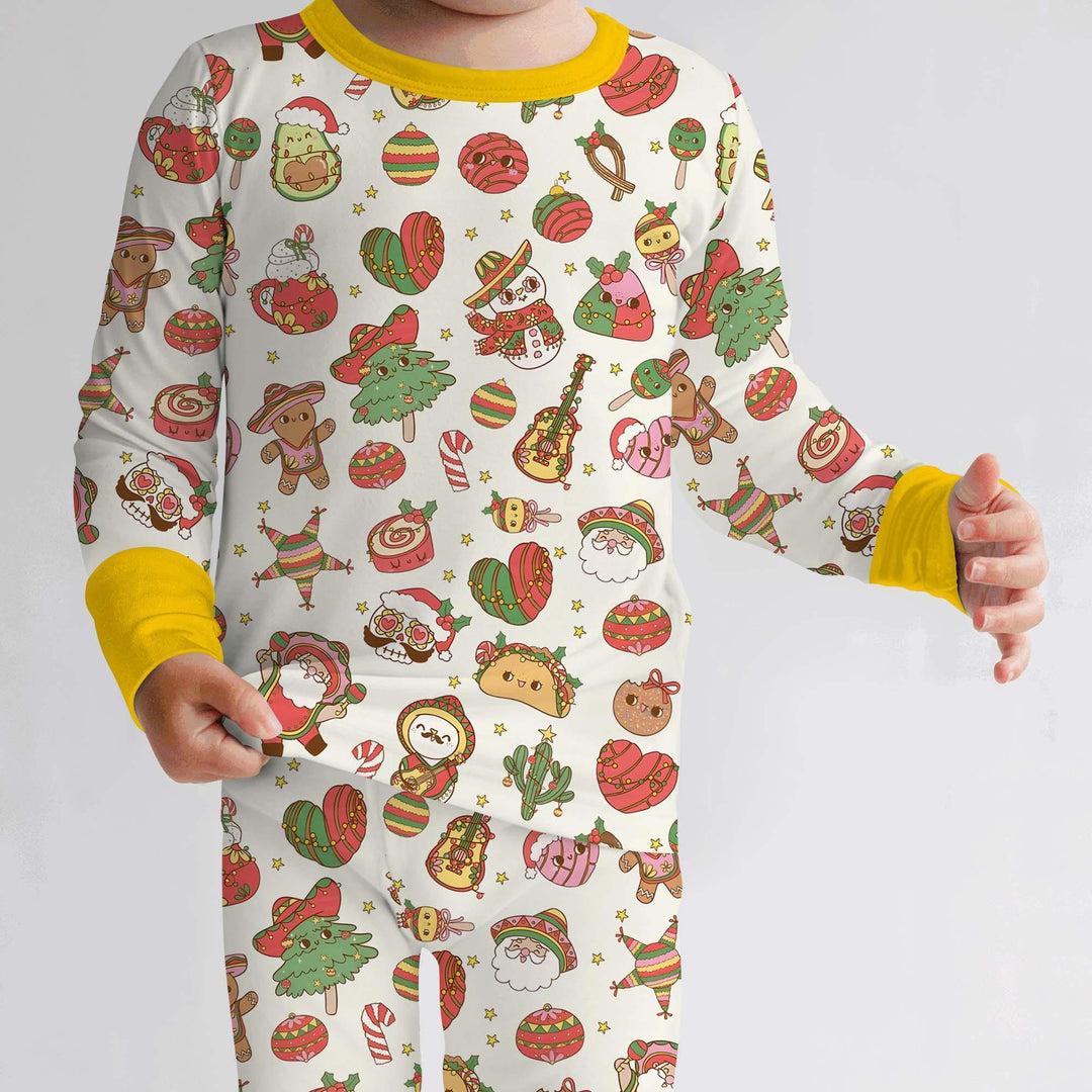 La Fiesta de Navidad Two Piece Long Sleeve Pajama Set , La Fiesta de Navidad Two Piece Long Sleeve Pajama Set - 12-18M / Green