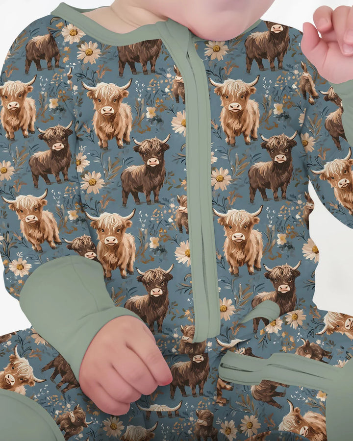Majestic Highland Cows Family Matching Bamboo Convertible Zippy