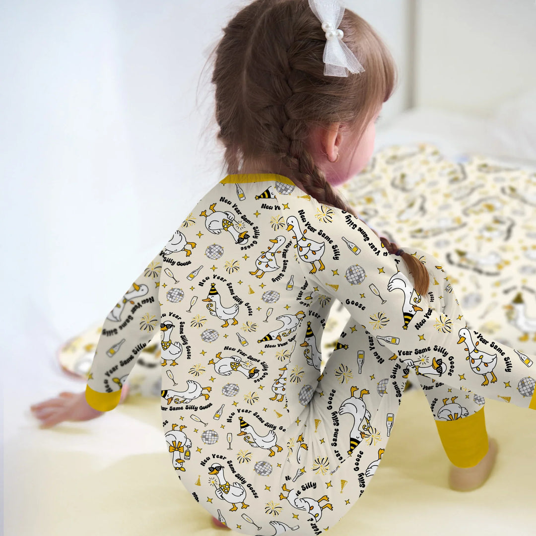New Year Silly Goose Bamboo Convertible Zippy