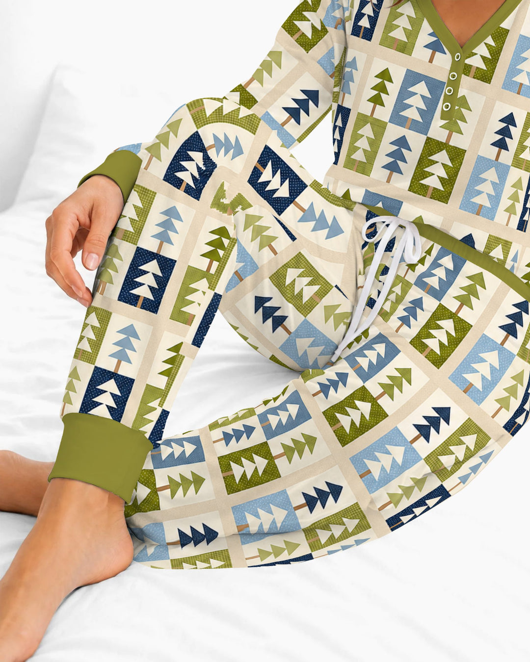Retro Geometric Christmas Tree Patchwork Seamless Pattern Bamboo Women Pajama Set