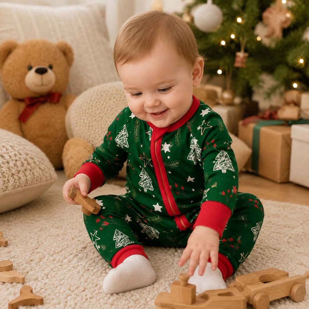 Dark Green Christmas Tree Doodles Bamboo Convertible Zippy
