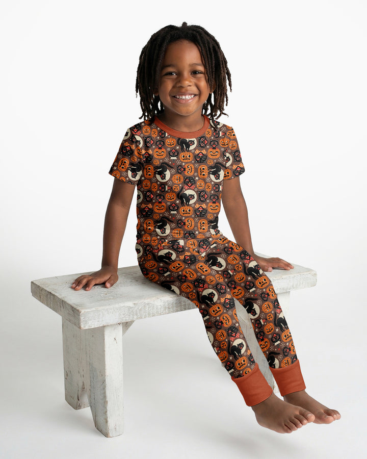 Vintage Halloween Black Cat Pumpkin Bamboo Two Piece Short Sleeve Pajama Set