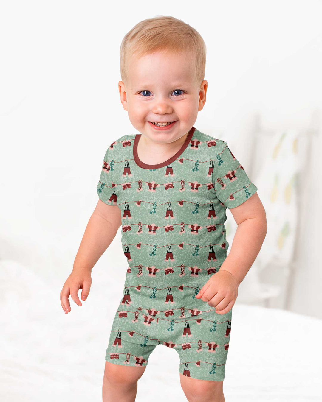 Santa In The Snow Bamboo Two Piece Short Sleeve Shorts Pajama Set