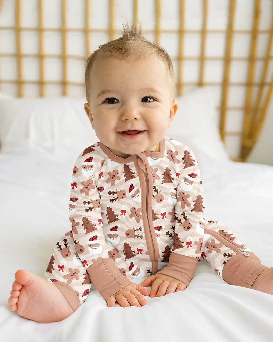 Whimsical Christmas Wonderland Bamboo Convertible Zippy