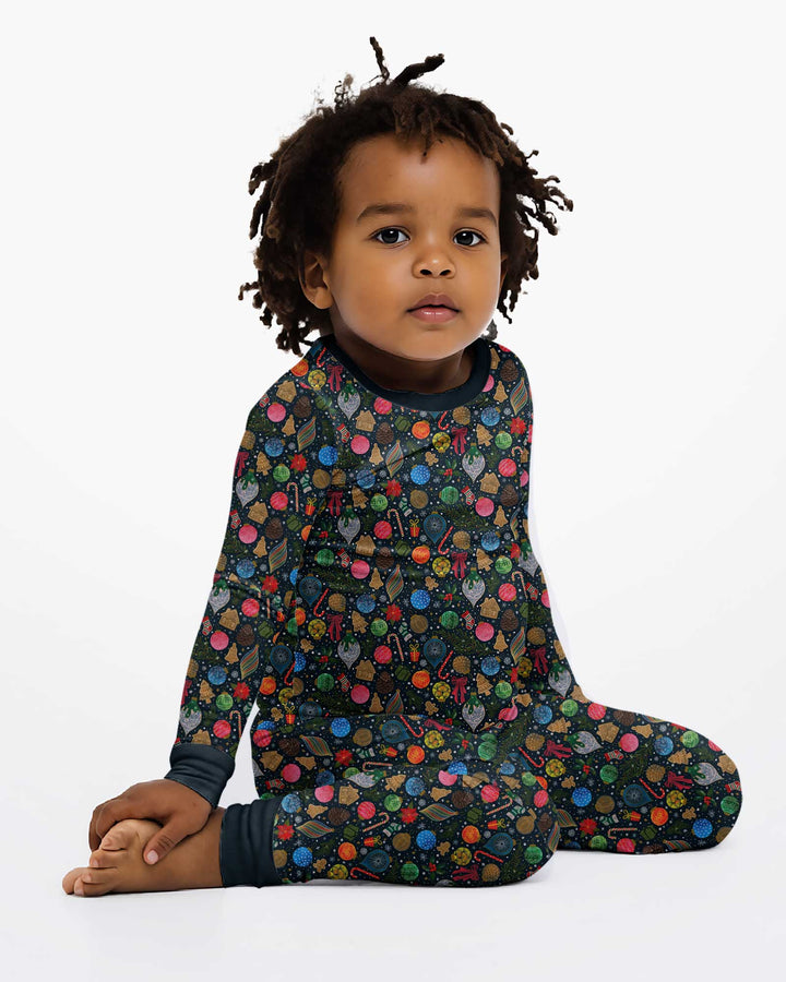 Holiday Ditsy Bamboo Two Piece Long Sleeve Pajama Set