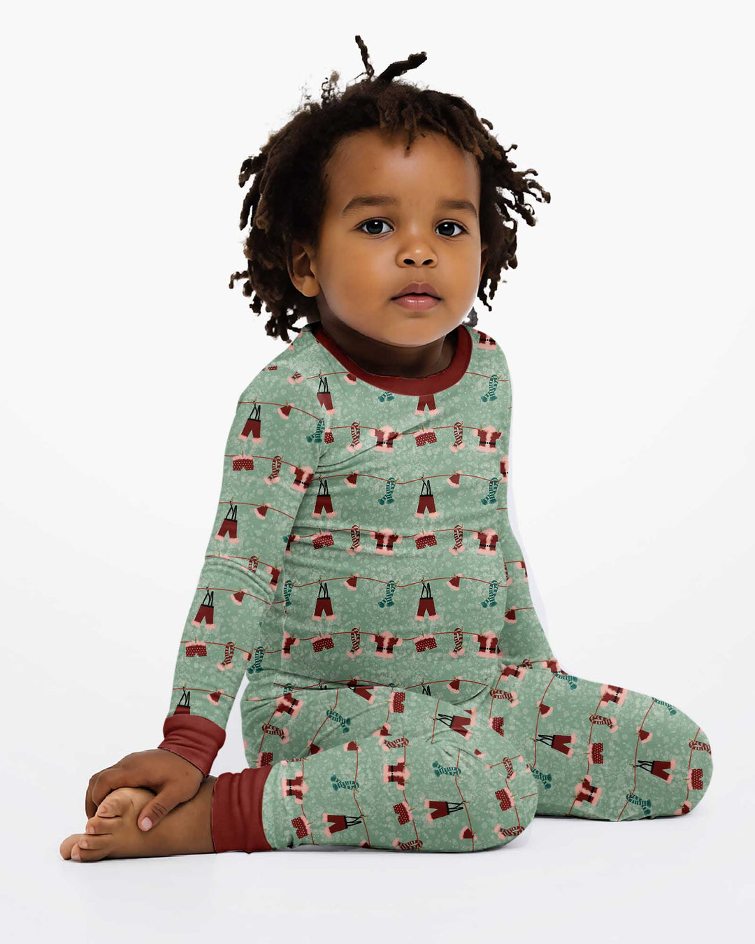 Santa In The Snow Bamboo Two Piece Long Sleeve Pajama Set