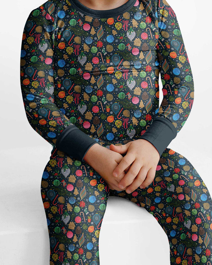 Holiday Ditsy Bamboo Two Piece Long Sleeve Pajama Set
