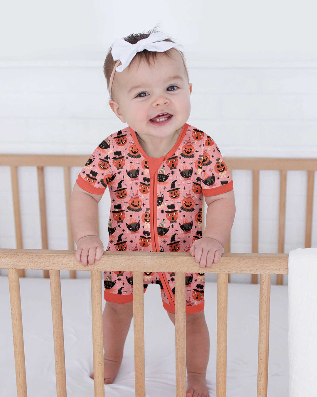 Retro Halloween Cats and Funny Pumpkins Bamboo Shorty Zippy