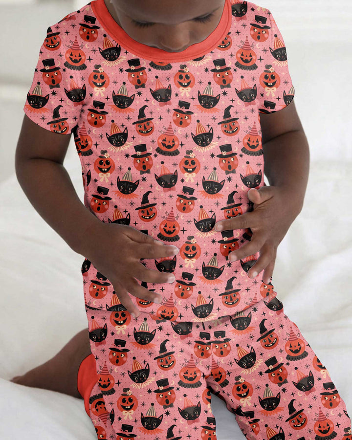 Retro Halloween Cats and Funny Pumpkins Bamboo Two Piece Short Sleeve Pajama Set