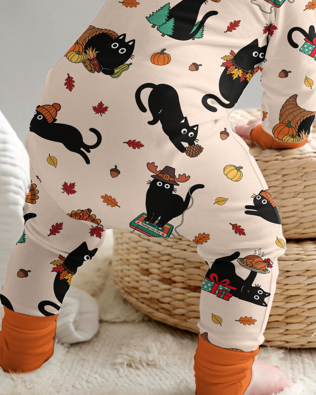 Cozy Cat On Thanksgiving Bamboo Convertible Zippy