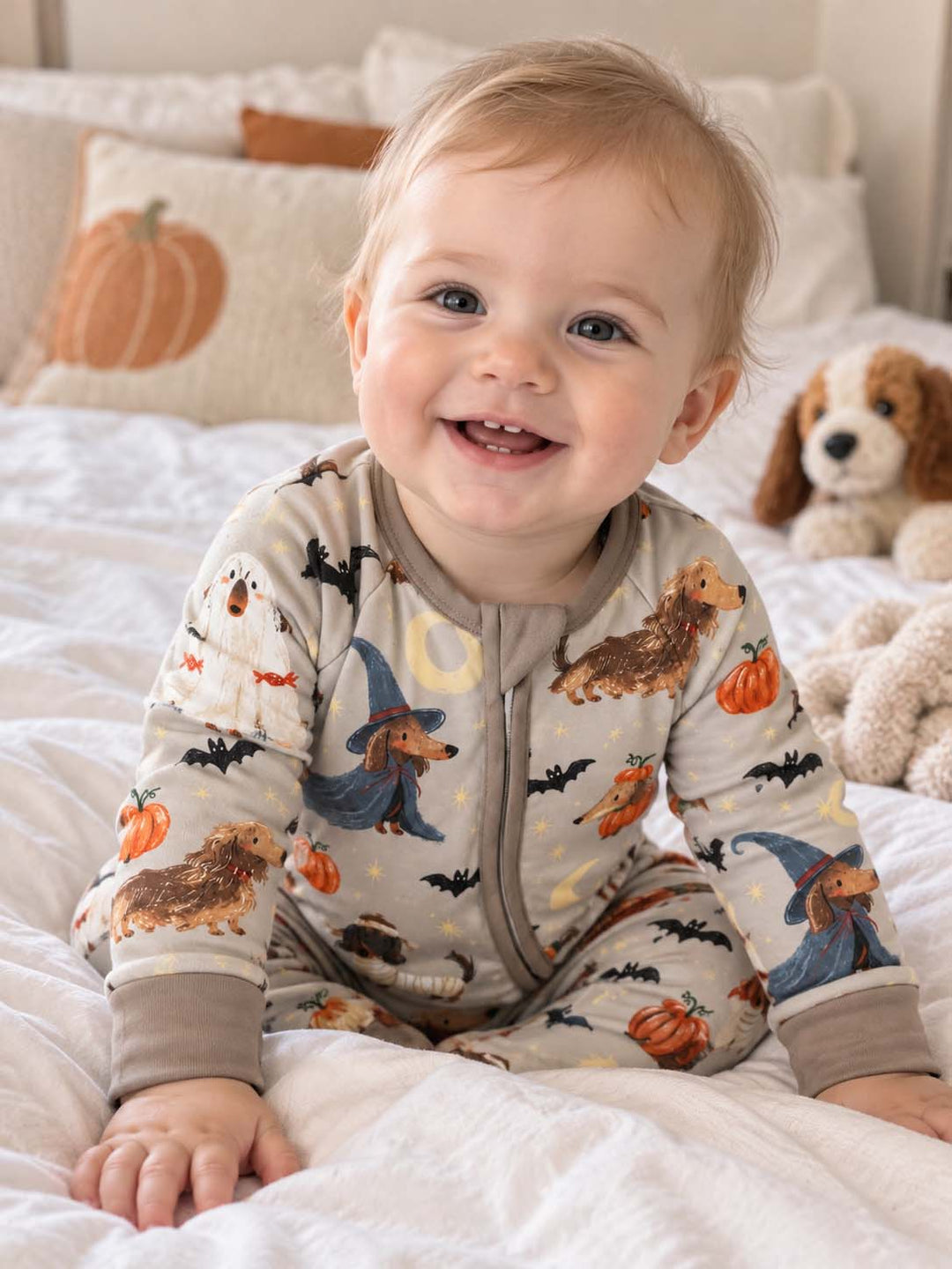 Spooky Dachshund Halloween Night Bamboo Convertible Zippy