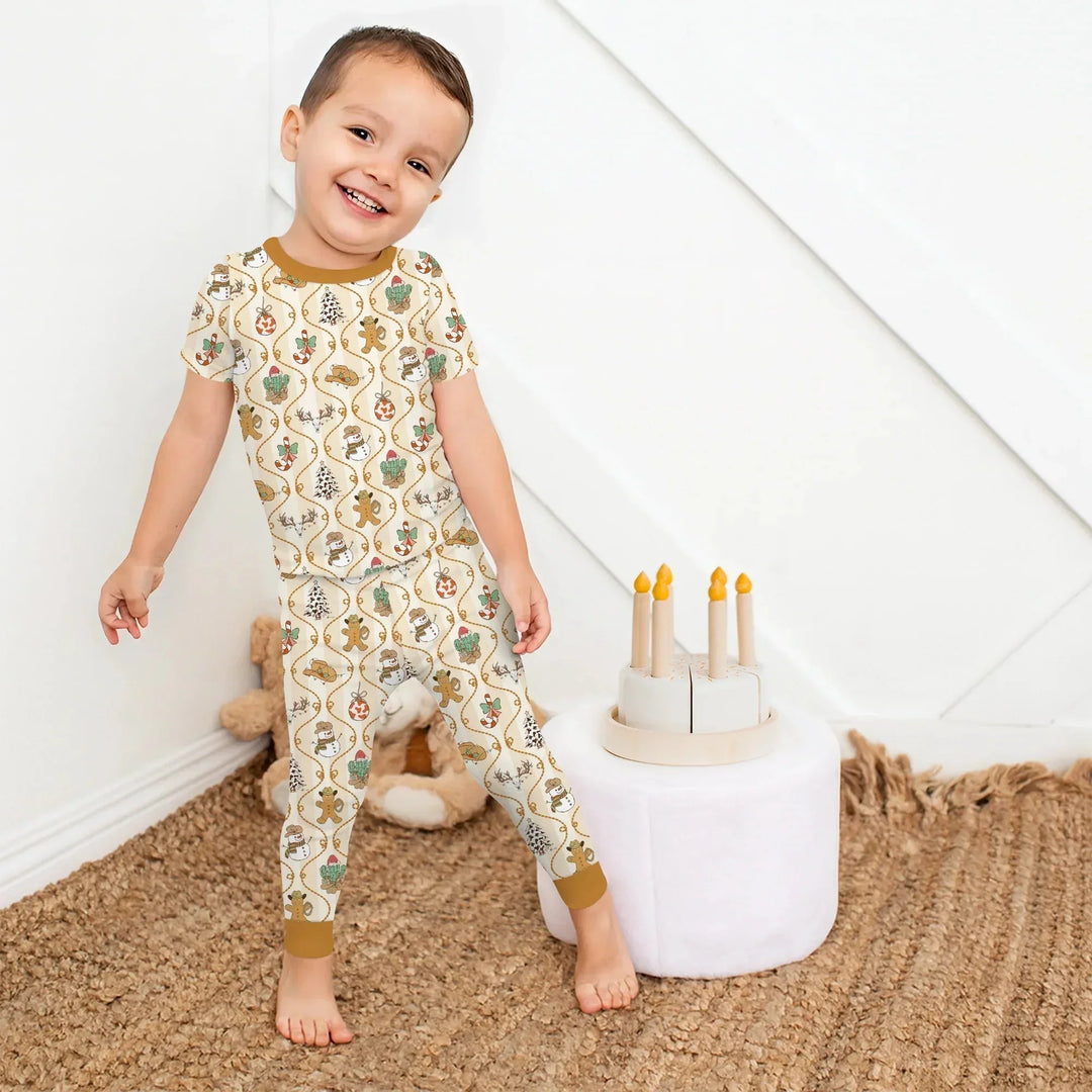 Howdy Christmas Two Piece Short Sleeve Pajama Set , Howdy Christmas Two Piece Short Sleeve Pajama Set - 12-18M