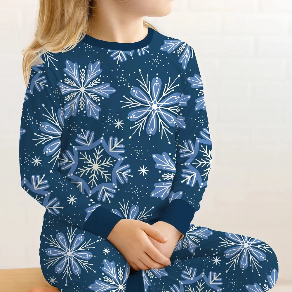 Winter Snowflakes Two Piece Long Sleeve Pajama Set , Winter Snowflakes Two Piece Long Sleeve Pajama Set - 12-18M